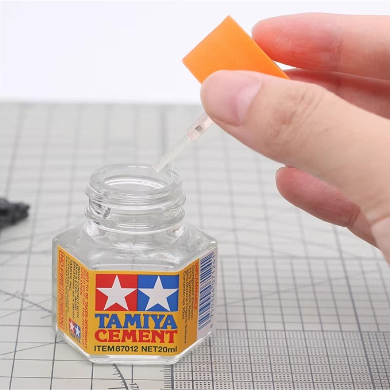 TAMIYA Glue Model Green Cover  - Tamiya Model Paint Set recension och pris