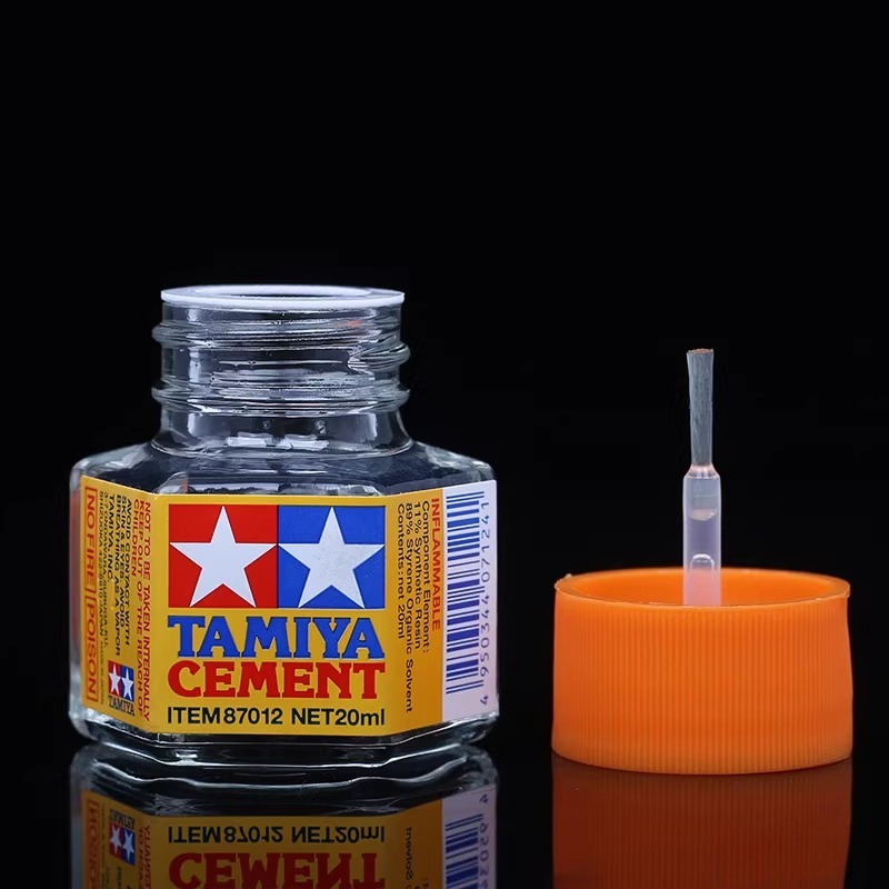 TAMIYA Glue Model Green Cover  - Tamiya Model Paint Set recension och pris